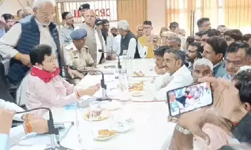 Jind: दिल्ली ब्लास्ट पर कांग्रेस सांसदों का केंद्र सरकार पर हमला Jind: दिल्ली ब्लास्ट पर कांग्रेस सांसदों का केंद्र सरकार पर हमला
