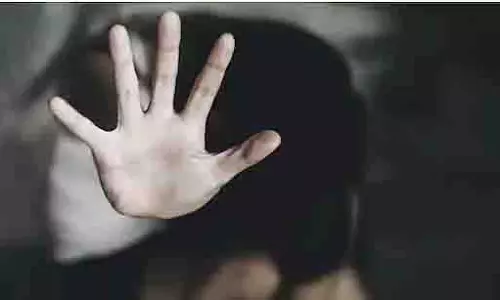 Meerut: ज्वलनशील पदार्थ से बच्ची पर हमला, पुलिस ने मामला दर्ज किया
