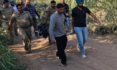 Punjab में गोलीबारी के बाद लॉरेंस गिरोह के दो सदस्य गिरफ्तार Punjab में गोलीबारी के बाद लॉरेंस गिरोह के दो सदस्य गिरफ्तार