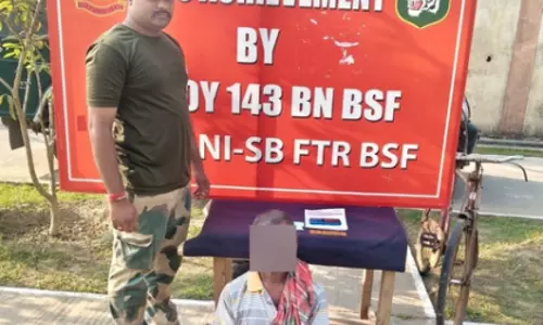Bengal में तस्कर गिरफ्तार, 88 लाख रुपये से अधिक मूल्य का सोना जब्त