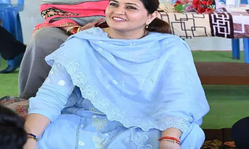 मतदाता सूची पुनरीक्षण अभियान में जुटी विधायक भावना बोहरा