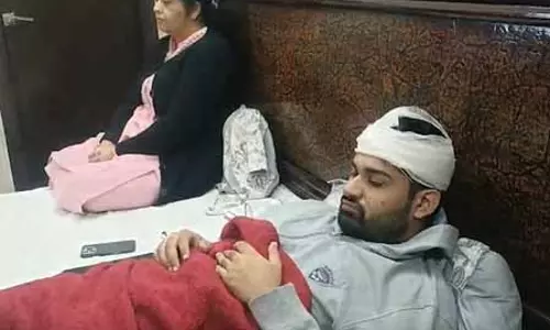 अस्पताल से घर पहुंचा हर्षुल, परिजनों ने बताया आंखों देखा हाल अस्पताल से घर पहुंचा हर्षुल, परिजनों ने बताया आंखों देखा हाल