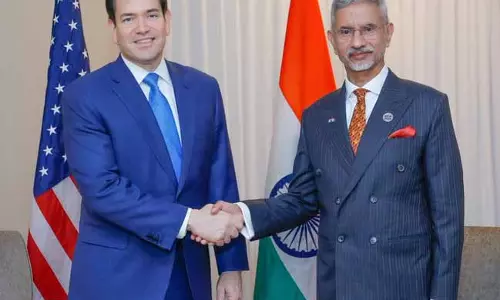 जी 7 सम्मेलन: मंत्री जयशंकर ने विदेश मंत्री रुबियो से की मुलाकात जी 7 सम्मेलन: मंत्री जयशंकर ने विदेश मंत्री रुबियो से की मुलाकात