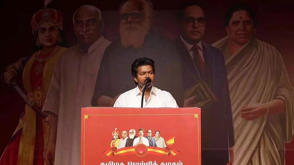 DMK अपने सिद्धांतों को भूल गई है: विजय ने आलोचना की DMK अपने सिद्धांतों को भूल गई है: विजय ने आलोचना की