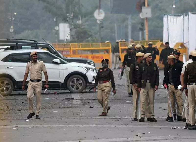 लाल किला विस्फोट में इस्तेमाल कार बेचने वाला Faridabad का डीलर हिरासत में लाल किला विस्फोट में इस्तेमाल कार बेचने वाला Faridabad का डीलर हिरासत में