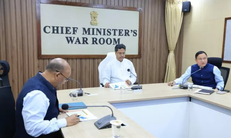 Tripura में माताबाड़ी टूरिज्म सर्किट की समीक्षा बैठक, मुख्यमंत्री और सिंधिया रहे मौजूद Tripura में माताबाड़ी टूरिज्म सर्किट की समीक्षा बैठक, मुख्यमंत्री और सिंधिया रहे मौजूद