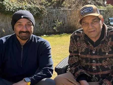 शर्म नहीं आती, मीडिया पर फूटा सनी देओल का गुस्सा शर्म नहीं आती, मीडिया पर फूटा सनी देओल का गुस्सा