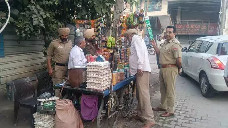 Ludhiana पुलिस ने स्कूलों के पास तंबाकू व ई-सिगरेट की अवैध बिक्री पर विशेष अभियान शुरू किया Ludhiana पुलिस ने स्कूलों के पास तंबाकू व ई-सिगरेट की अवैध बिक्री पर विशेष अभियान शुरू किया