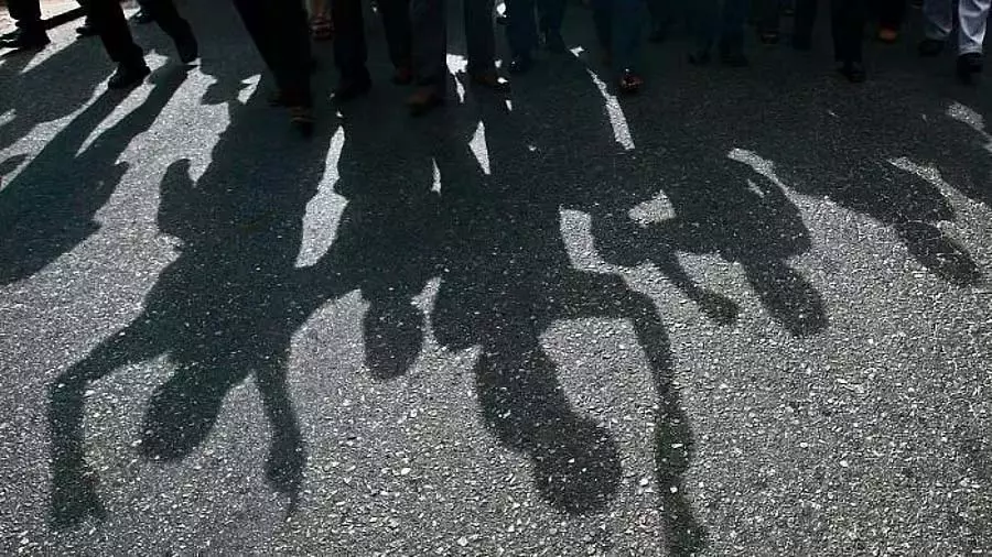 Bagalkot : जिला प्रशासन किसानों को समझाने में विफल Bagalkot : जिला प्रशासन किसानों को समझाने में विफल