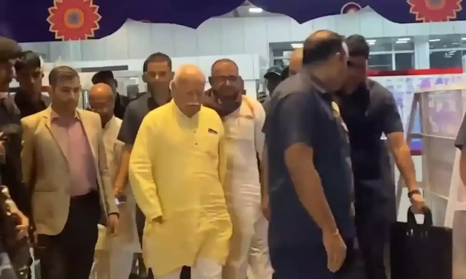 Jaipur: जयपुर पहुंचे डॉ. मोहनराव भागवत, बैठकें और कार्यक्रम तय Jaipur: जयपुर पहुंचे डॉ. मोहनराव भागवत, बैठकें और कार्यक्रम तय