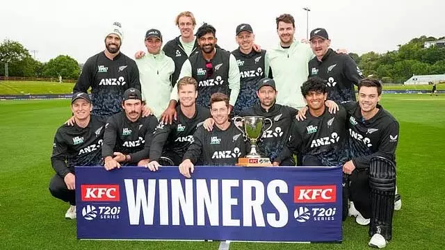 Last T20 : न्यूजीलैंड ने वेस्टइंडीज को हराकर सीरीज जीती Last T20 : न्यूजीलैंड ने वेस्टइंडीज को हराकर सीरीज जीती