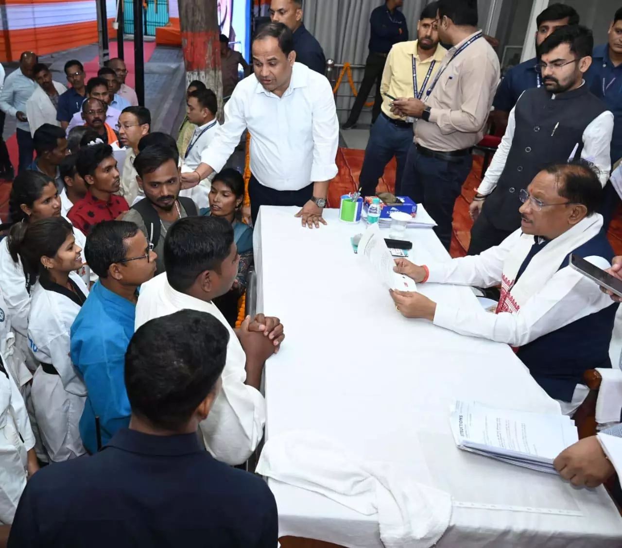 CM विष्णुदेव साय ने खिलाड़ियों को हरसंभव सहयोग का दिया भरोसा CM विष्णुदेव साय ने खिलाड़ियों को हरसंभव सहयोग का दिया भरोसा