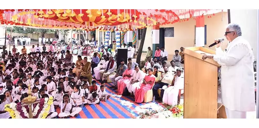 शिक्षा क्षेत्र के लिए 12 करोड़ रुपये का अनुदान: MLA Gaviyappa शिक्षा क्षेत्र के लिए 12 करोड़ रुपये का अनुदान: MLA Gaviyappa