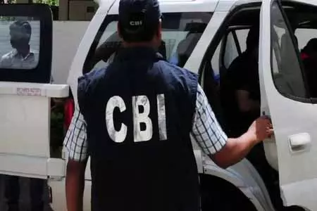 डाकघर में सीबीआई ने पोस्टल इंस्पेक्टर और असिस्टेंट को घूस लेते रंगेहाथ गिरफ्तार किया डाकघर में सीबीआई ने पोस्टल इंस्पेक्टर और असिस्टेंट को घूस लेते रंगेहाथ गिरफ्तार किया