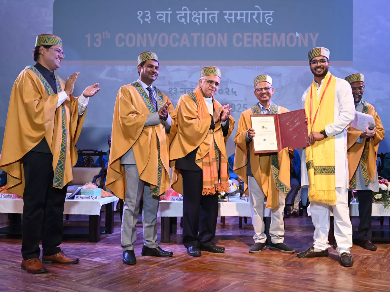 IIT मंडी का 13वां दीक्षांत समारोह, 25% से अधिक महिलाएं स्नातक, राष्ट्रपति पुरस्कार विजेता भी महिला IIT मंडी का 13वां दीक्षांत समारोह, 25% से अधिक महिलाएं स्नातक, राष्ट्रपति पुरस्कार विजेता भी महिला