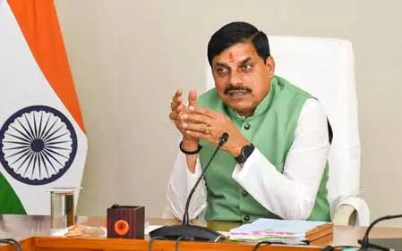 भोपाल की छात्राओं ने करीब से जनजातीय वर्ग के जीवन को जाना भोपाल की छात्राओं ने करीब से जनजातीय वर्ग के जीवन को जाना