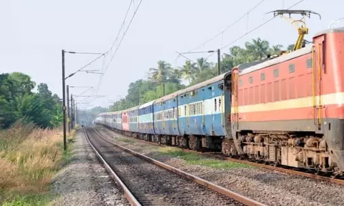 बिलासपुर–रायगढ़ मेमू पैसेंजर ट्रेन रद्द बिलासपुर–रायगढ़ मेमू पैसेंजर ट्रेन रद्द
