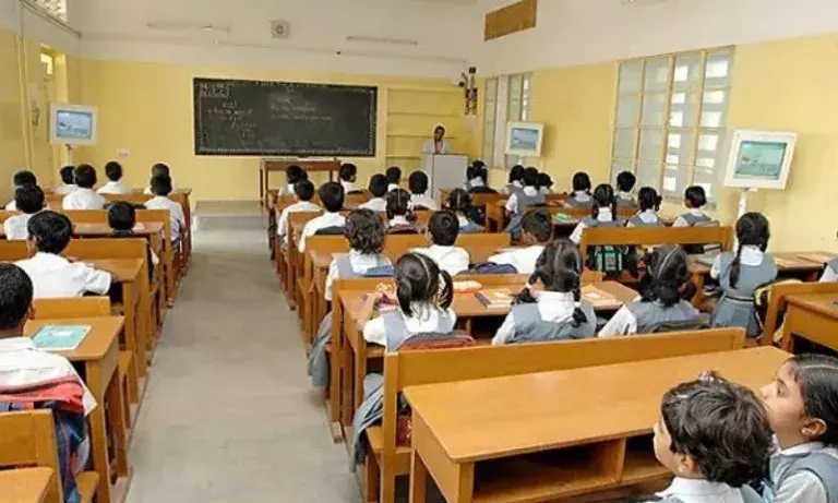 Assam ने 278 स्कूलों को मातृभाषा माध्यम में परिवर्तित किया Assam ने 278 स्कूलों को मातृभाषा माध्यम में परिवर्तित किया