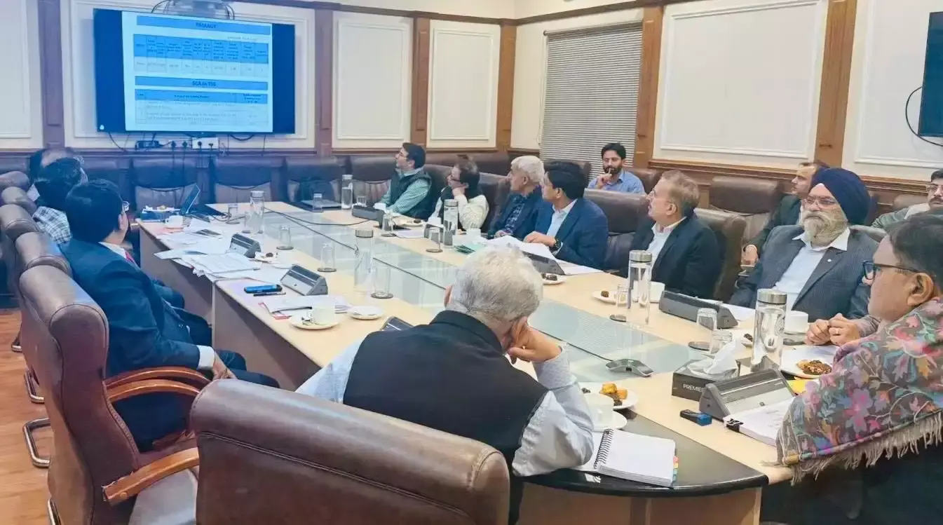 Jammu: राणा ने जनजातीय विकास कार्यों की प्रगति की समीक्षा की Jammu: राणा ने जनजातीय विकास कार्यों की प्रगति की समीक्षा की