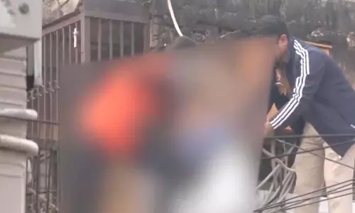 कार ब्लास्ट मामला: आज दुकान की छत पर इंसान का हाथ मिला, मचा हड़कंप कार ब्लास्ट मामला: आज दुकान की छत पर इंसान का हाथ मिला, मचा हड़कंप
