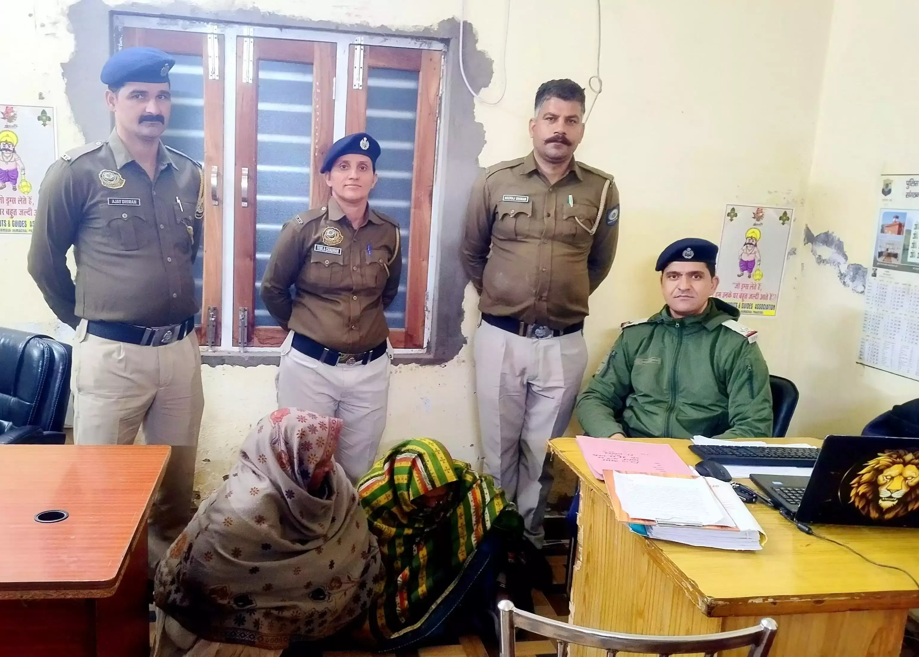 Nahan: नशीले पदार्थ के साथ दो महिलाओं की गिरफ्तारी