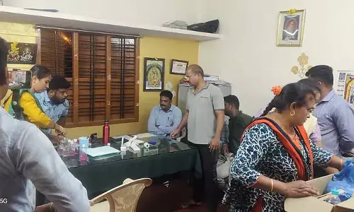 Kanakapura रिश्वतखोरी: तीन राजस्व अधिकारी गिरफ्तार Kanakapura रिश्वतखोरी: तीन राजस्व अधिकारी गिरफ्तार