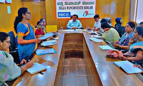 Karnataka : स्कूल छोड़ने वाले बच्चों का स्कूल में नामांकन कराएं