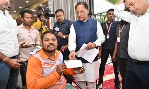 दिव्यांग रग्बी खिलाड़ी की मदद के लिए मुख्यमंत्री आगे आए, जनदर्शन में स्वीकृत किया 90 हजार रुपए का आर्थिक अनुदान दिव्यांग रग्बी खिलाड़ी की मदद के लिए मुख्यमंत्री आगे आए, जनदर्शन में स्वीकृत किया 90 हजार रुपए का आर्थिक अनुदान