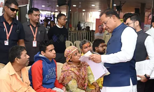 जनदर्शन में जनता की समस्याएं सुनना और उन्हें तत्काल समाधान देना मेरा कर्तव्य : CM विष्णुदेव साय जनदर्शन में जनता की समस्याएं सुनना और उन्हें तत्काल समाधान देना मेरा कर्तव्य : CM विष्णुदेव साय