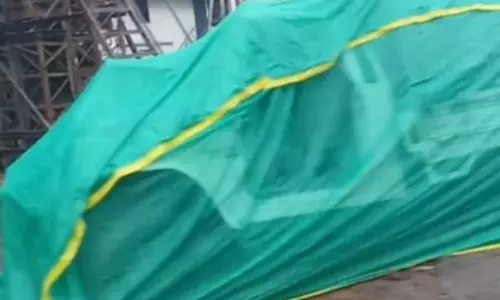 अरूर-थुरावूर राजमार्ग निर्माण में दुर्घटना, पिकअप वैन चालक की जान गई अरूर-थुरावूर राजमार्ग निर्माण में दुर्घटना, पिकअप वैन चालक की जान गई