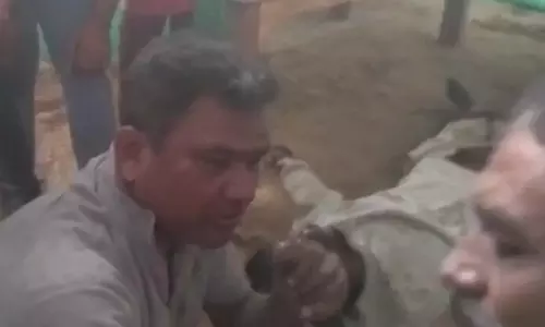 प्रेमिका से मिलने गए पुलिसकर्मी को जमकर धुना, निलंबित भी हुए प्रेमिका से मिलने गए पुलिसकर्मी को जमकर धुना, निलंबित भी हुए