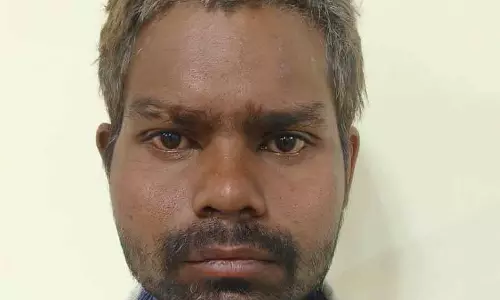 Keonjhar खाना परोसने में देरी पर एक व्यक्ति ने पिता की हत्या कर दी Keonjhar खाना परोसने में देरी पर एक व्यक्ति ने पिता की हत्या कर दी