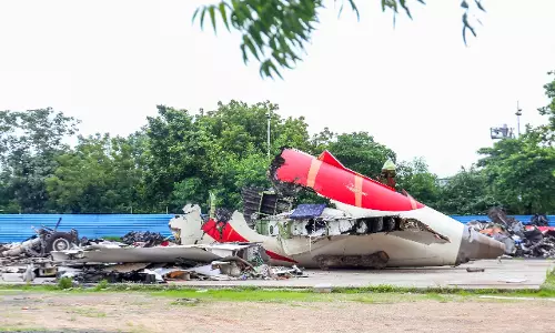 Air India crash: जांच का उद्देश्य कारण ढूंढना है, दोष तय करना नहीं: सुप्रीम कोर्ट Air India crash: जांच का उद्देश्य कारण ढूंढना है, दोष तय करना नहीं: सुप्रीम कोर्ट