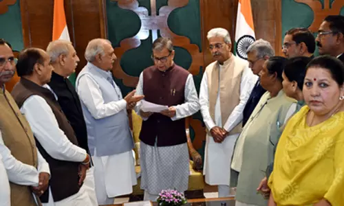 Haryana कांग्रेस नेताओं ने राज्यपाल से मुलाकात की