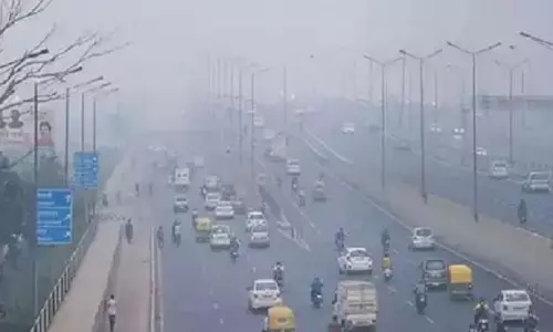 Chandigarh: सर्दी के साथ जहरीली हवा ने बढ़ाई परेशानी Chandigarh: सर्दी के साथ जहरीली हवा ने बढ़ाई परेशानी