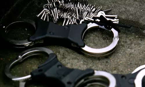 मध्य प्रदेश: फर्जी मार्कशीट का इस्तेमाल करने वाले 8 सरकारी शिक्षकों के खिलाफ STF ने दर्ज की FIR मध्य प्रदेश: फर्जी मार्कशीट का इस्तेमाल करने वाले 8 सरकारी शिक्षकों के खिलाफ STF ने दर्ज की FIR