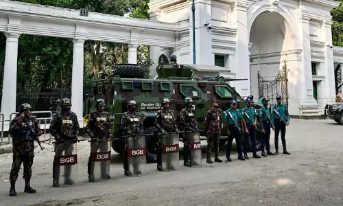 Bangladesh में उबाल: शेख हसीना के मुकदमे ने कैसे देश को अशांति में धकेल दिया