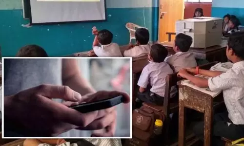 Latur में तीसरी कक्षा के छात्र से जुड़ा अश्लील वीडियो और दुर्व्यवहार का मामला Latur में तीसरी कक्षा के छात्र से जुड़ा अश्लील वीडियो और दुर्व्यवहार का मामला