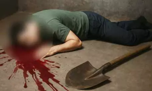 मां के सामने बेटे का कत्ल, आरोपियों ने बिजली के तार से दी दर्दनाक मौत मां के सामने बेटे का कत्ल, आरोपियों ने बिजली के तार से दी दर्दनाक मौत