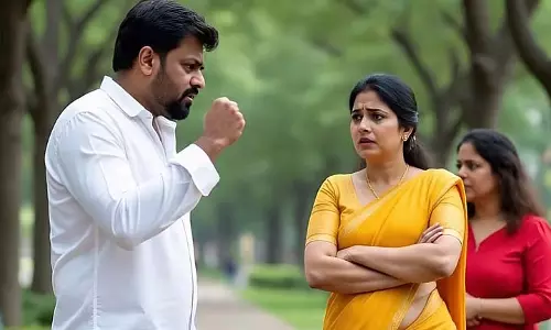Gunadhar पहली पत्नी से छुपकर दूसरी शादी करते पकड़ा गया