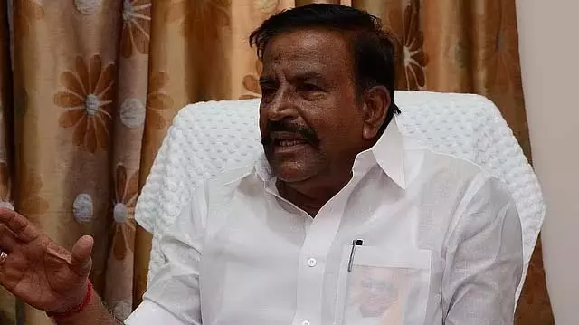 केंद्र सरकार तमिलनाडु में क्रियान्वित परियोजनाओं के लिए धन उपलब्ध नहीं करा रही है - मंत्री का आरोप केंद्र सरकार तमिलनाडु में क्रियान्वित परियोजनाओं के लिए धन उपलब्ध नहीं करा रही है - मंत्री का आरोप