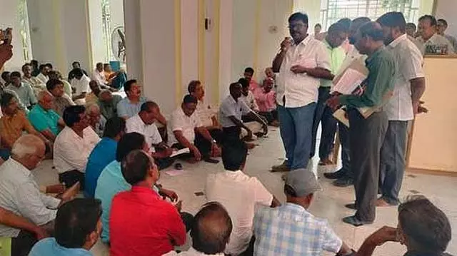 अन्नामलाई विश्वविद्यालय सरकार को प्रोफेसरों की मांगें पूरी करनी चाहिए - MP Ravikumar अन्नामलाई विश्वविद्यालय सरकार को प्रोफेसरों की मांगें पूरी करनी चाहिए - MP Ravikumar