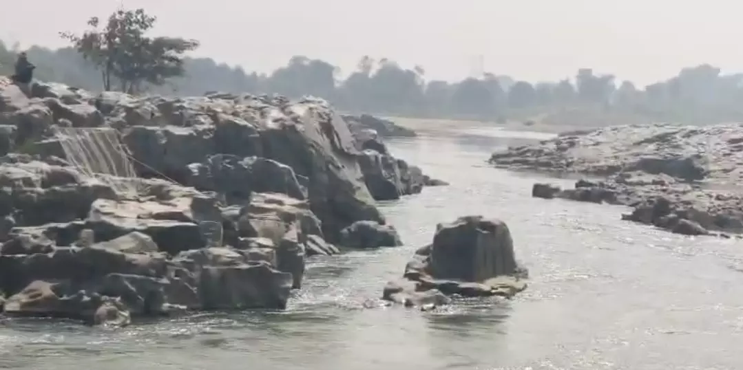 पिकनिक स्पॉट में पर्यटकों के लिए ये सुविधा बंद, चेतावनी बोर्ड लगाया गया पिकनिक स्पॉट में पर्यटकों के लिए ये सुविधा बंद, चेतावनी बोर्ड लगाया गया