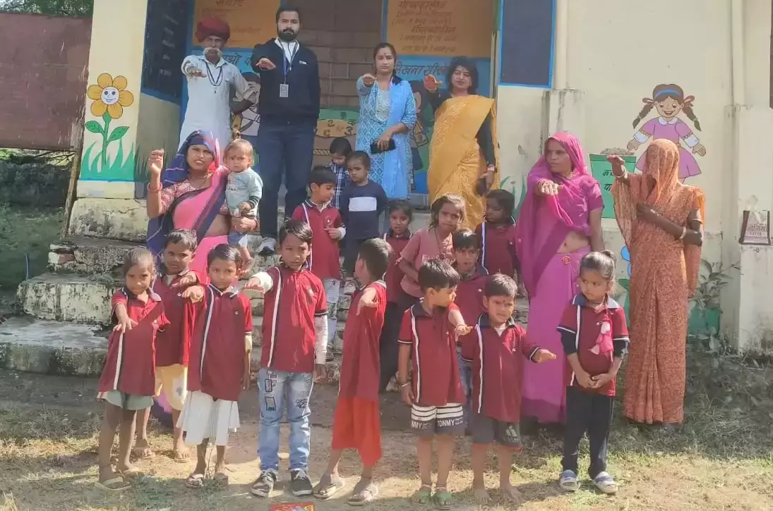 Jaipur: 63 हजार आंगनबाड़ियों में बच्चों ने देशभक्ति गीतों से भरा माहौल Jaipur: 63 हजार आंगनबाड़ियों में बच्चों ने देशभक्ति गीतों से भरा माहौल