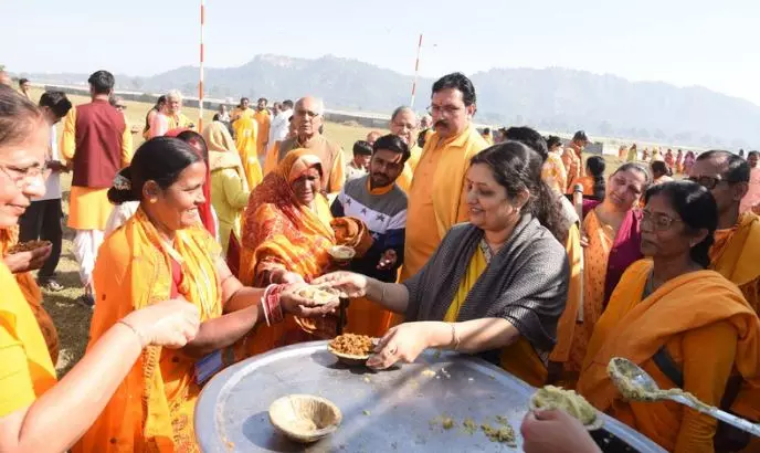 Haridwar: सेवा में सहभागी बनने साधक जन्मशताब्दी कार्यक्रम में पहुंचे Haridwar: सेवा में सहभागी बनने साधक जन्मशताब्दी कार्यक्रम में पहुंचे