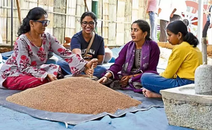 Krishi Mela 2025: कृषि-पर्यटन से बढ़ेगी किसानों की आय Krishi Mela 2025: कृषि-पर्यटन से बढ़ेगी किसानों की आय