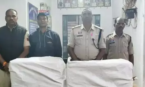 जगदलपुर में गांजा की बड़ी खेप फिर बरामद, एक तस्कर अरेस्ट जगदलपुर में गांजा की बड़ी खेप फिर बरामद, एक तस्कर अरेस्ट