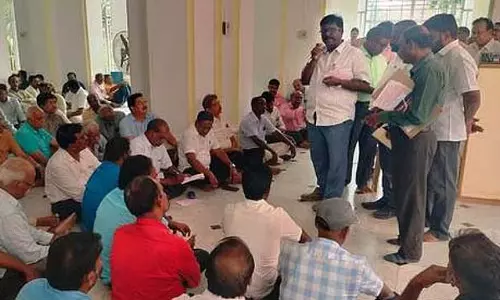 अन्नामलाई विश्वविद्यालय सरकार को प्रोफेसरों की मांगें पूरी करनी चाहिए - MP Ravikumar अन्नामलाई विश्वविद्यालय सरकार को प्रोफेसरों की मांगें पूरी करनी चाहिए - MP Ravikumar