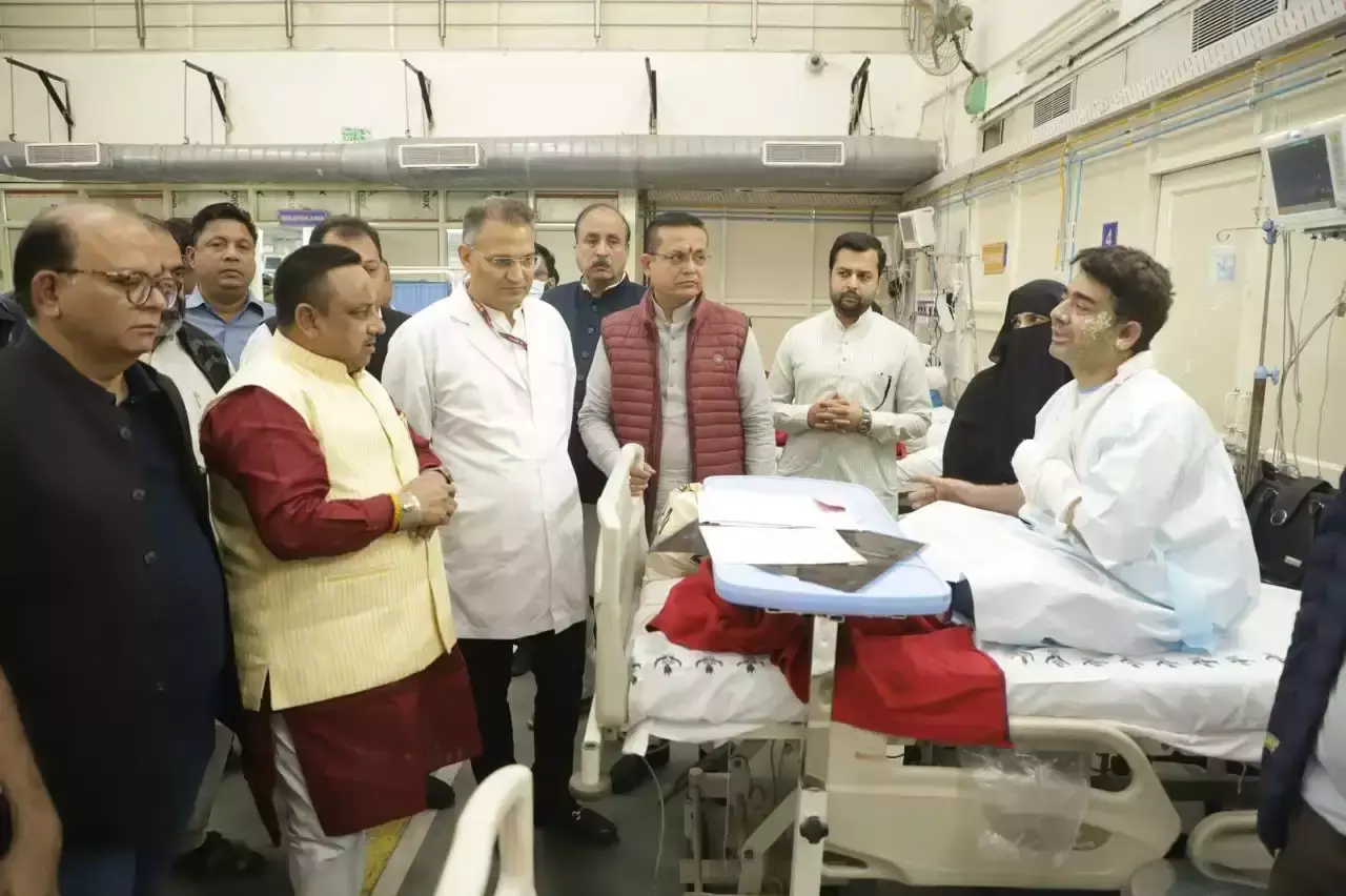 New Delhi: सौरभ भारद्वाज के ट्वीट पर सांसद खंडेलवाल ने जताई नाराजगी New Delhi: सौरभ भारद्वाज के ट्वीट पर सांसद खंडेलवाल ने जताई नाराजगी