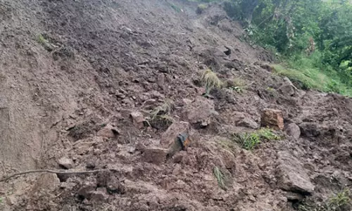 इंडोनेशिया के सेंट्रल जावा में भूस्खलन की घटना, 2 की मौत और 21 लापता